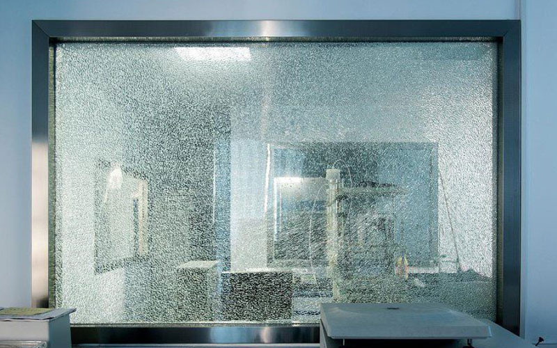 علت شکستن شیشه سکوریت | اشنادر